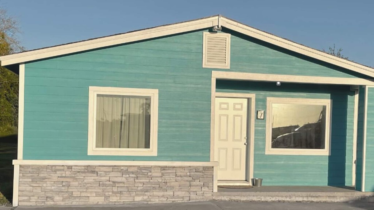 Aransas Pass Cottage | 2BR Private Cottage, Free Parking & WiFi, Pets OK