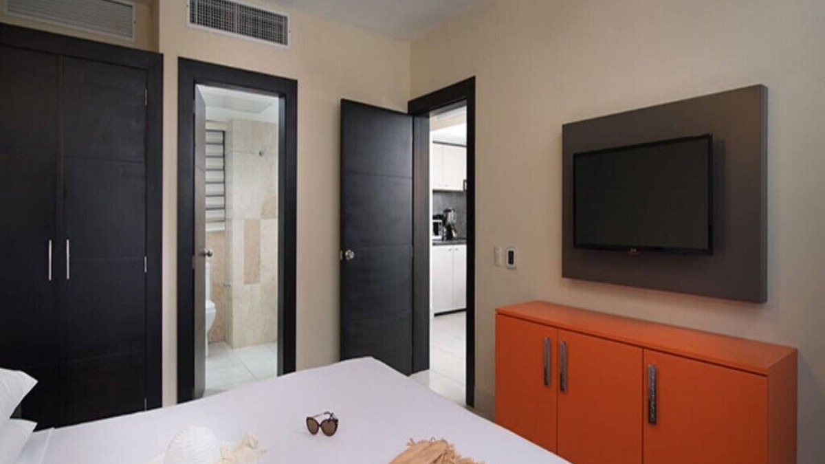 Puerto Plata Hotel | 2BR Royal Suite at Lifestyles with VIP benefits