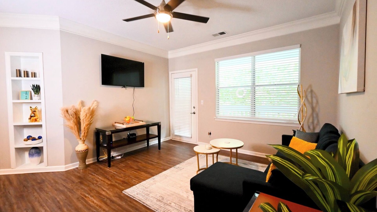 Huntersville Apartment | 2BR Sanctuary - Gated Community, Pool, Gym, Pet-Friendly Near Birkdale Village.
