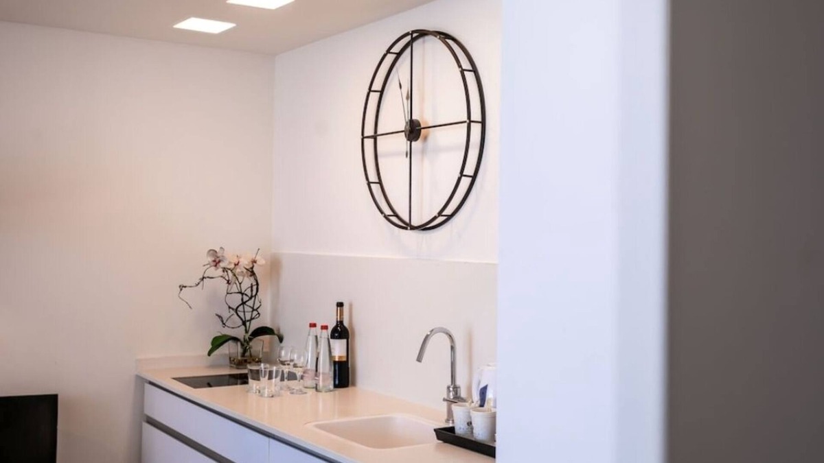 Netanya House | 2BR Suite steps from the beach