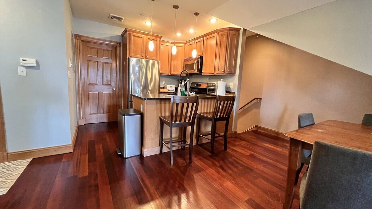 Inman Square Condo | 2BR Top Floor PH Apt w/Private RoofDeck in Central Sq, minutes to Harvard&MIT