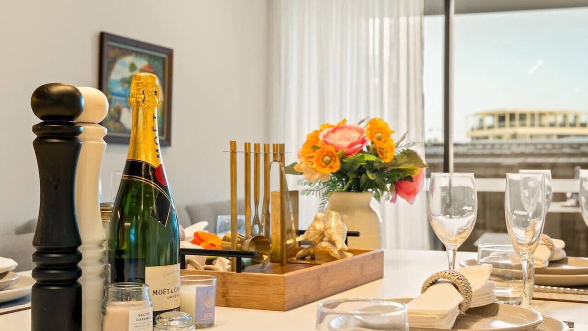 West End Apartment | 2BR West End Apt w/Parking Walk to Convention Ctr
