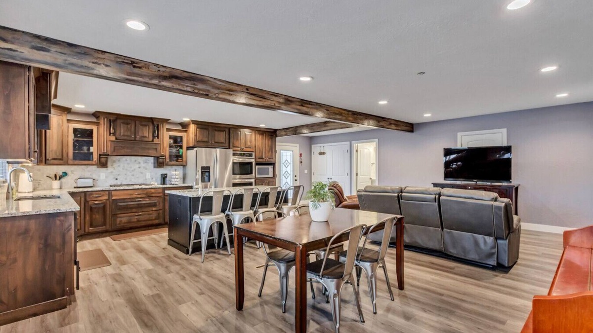 Layton House | 2BR with King Beds Near Hill AFB and Davis Conference Center