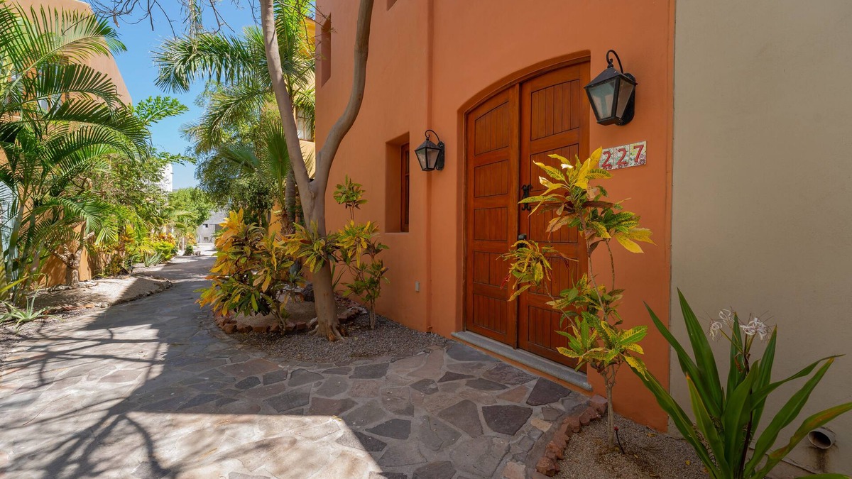 Nopolo House | 2BRs Home/Agua viva area near tennis courts