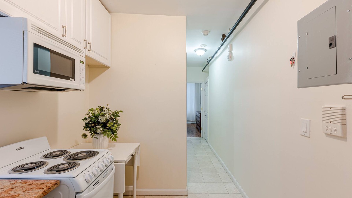 East Harlem Apartment | (2C) 2 Bedroom Apt Just Off Park Ave