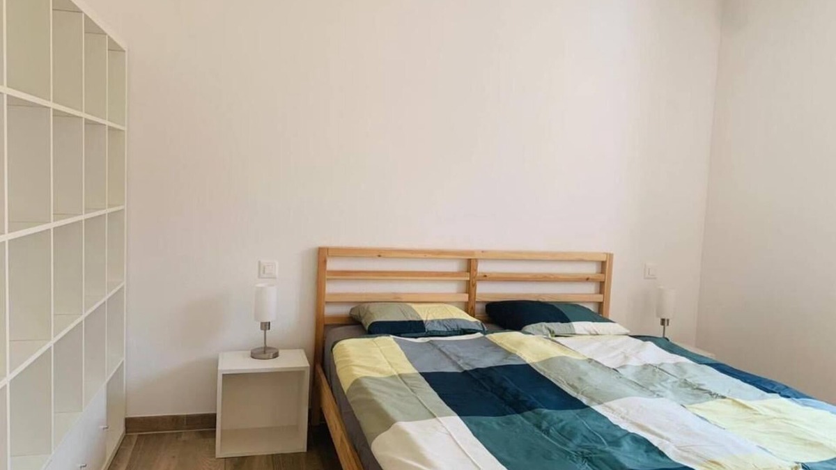 Curio Apartment | 2Curio Court House Charming Lodge