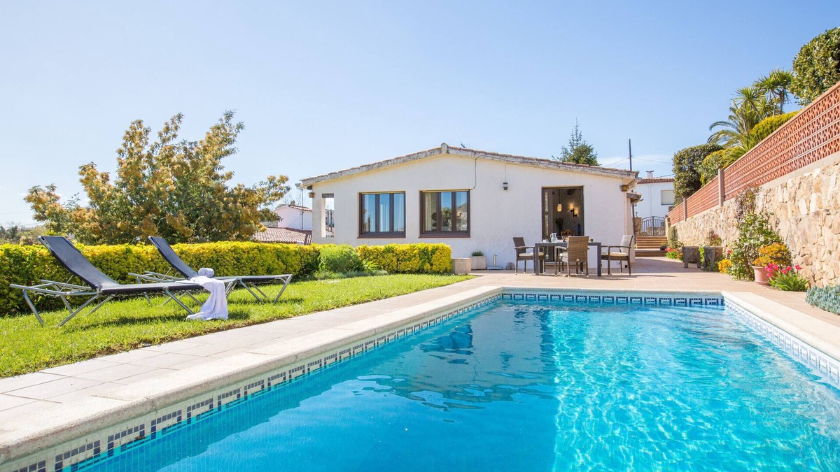 Blanes Villa | 2MG01 - House for 6 people with garden and private pool located near the beach of Blanes