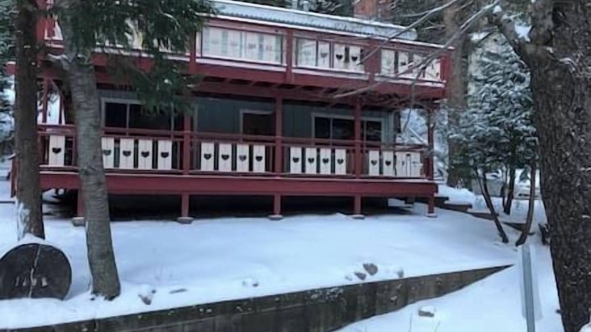 Crestline Apartment | 2nd Floor - 2B Near San Moritz Lodge on the lake