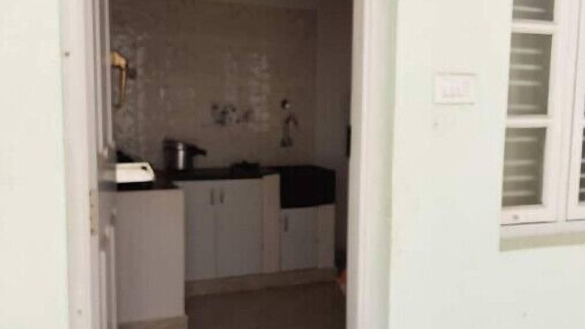 RR Nagar House | 2nd floor walkup 1 Bedroom Studio unit.