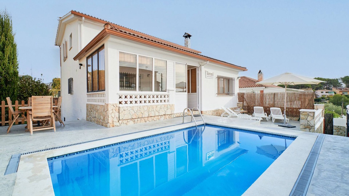 Blanes Villa | 2TEN01 - House for 10 people with private pool located near the beach and the center of Blanes