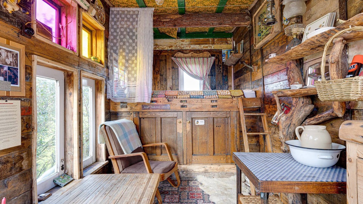 Scarborough Cabin | 2x Double Bed - Glamping Wagon, Dalby Forest