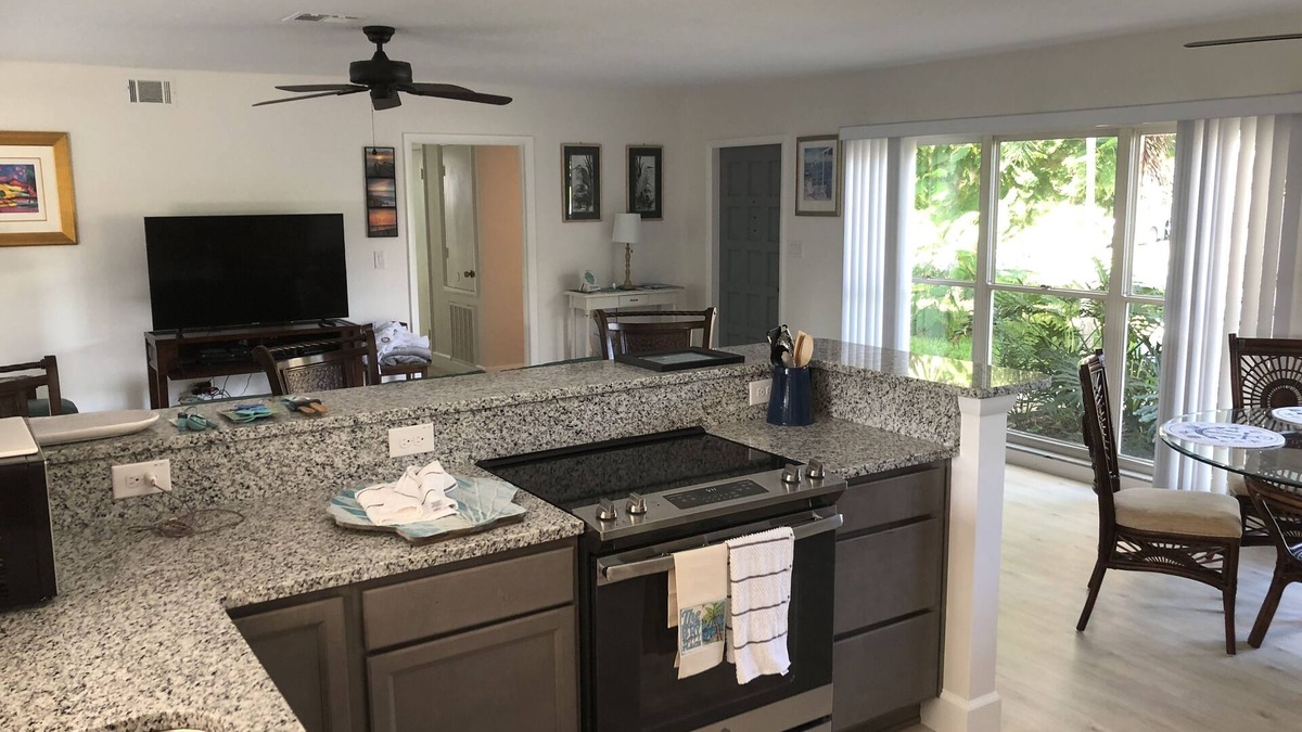 South Patrick Shores House | 3/2 Beach House Sleeps 6 – Walk to the beach!
