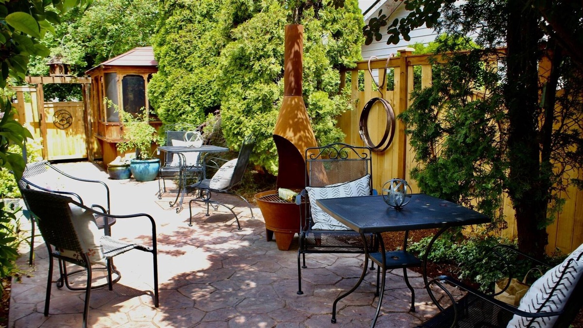 Sequim House | 3 apartments combined for large groups!