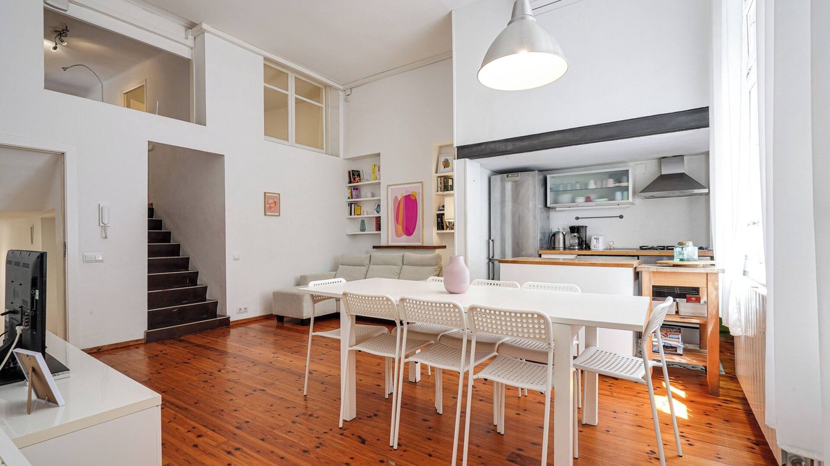 El Poble-sec Apartment | 3 baths +6 BR +A/C +Office : FIRA Montjuic FCB