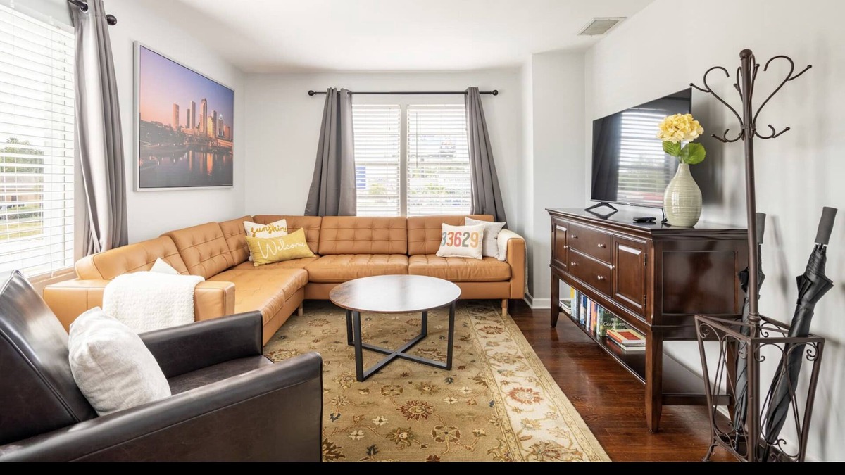 Virginia Park Apartment | 3 BD Maisonette - South Tampa - Central Location