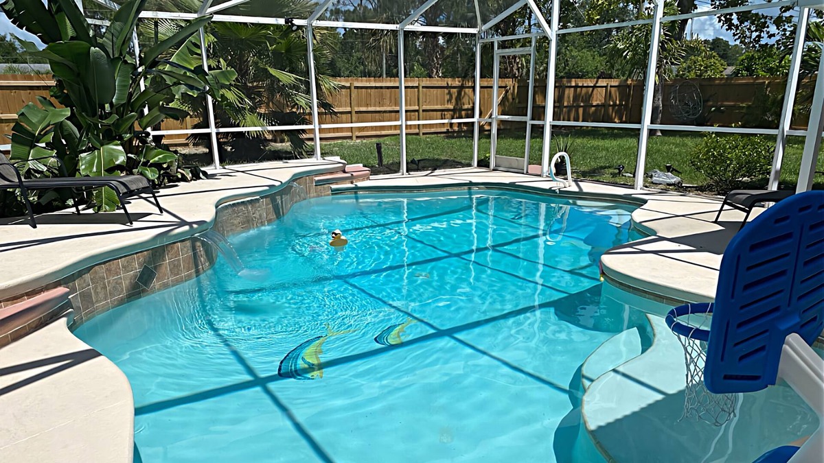 Palm Bay House | 3 BDR, fenced house, heated pool, 25 min to beach, dog ok