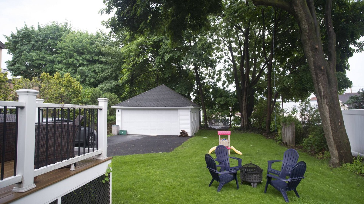 Fairport House | 3-bdrm home, walking distance to everything!