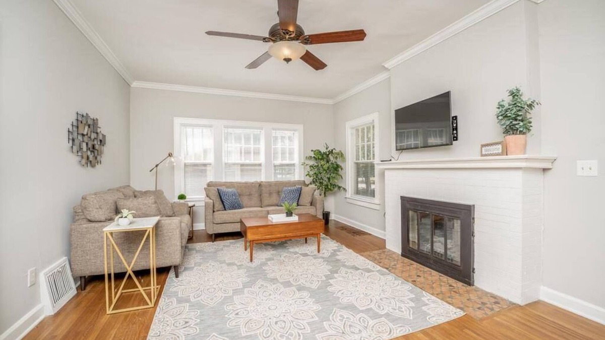 Wichita House | 3 Bed 1.5 Bath Home By College Hill & Hospitals