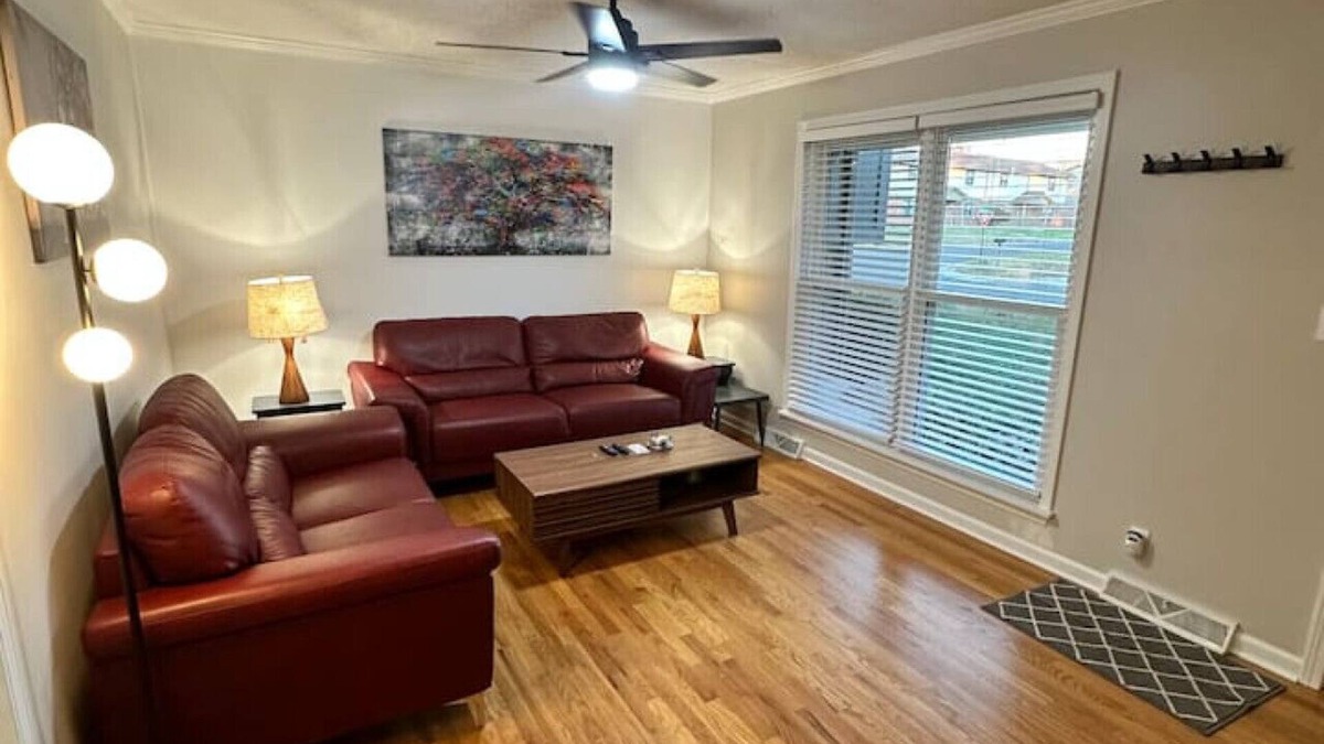 Columbia Apartment | 3 Bed 1.5 Bath Pet Friendly Apt