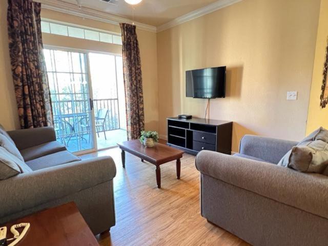 Davenport Apartment | 3 Bed 2 Bath Condo in Tuscana Resort condo