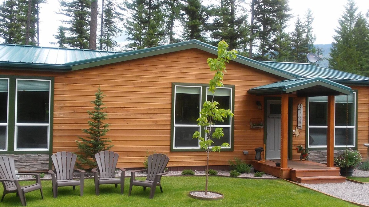Martin City House | 3 bed/2 bath House. Minutes to Glacier National Park and Whitefish Mountain!