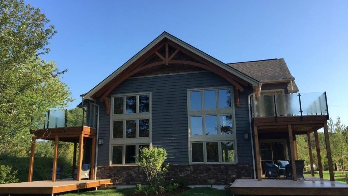 Port Carling Villa | 3 + bed 2 bath Villa on Lake Muskoka