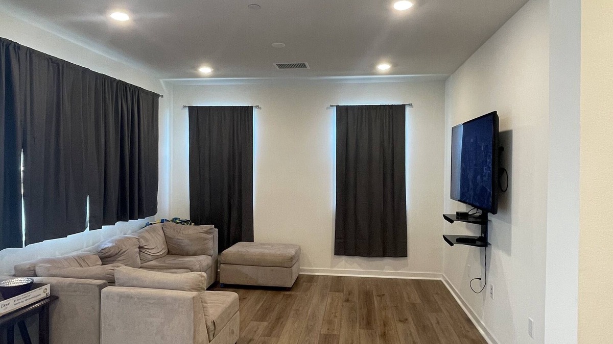 Ontario Condo | 3 BED/3 BATH CONDO IN ONTARIO
