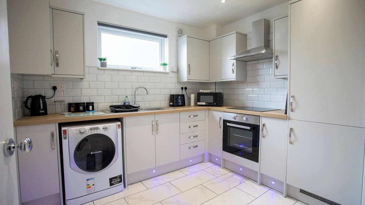 Huddersfield Apartment | 3 bed Apartment in Huddersfield