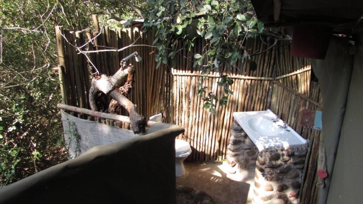 Thorny Bush Game Reserve Cabin | 3 bed bush-tent under 3 trees, for couple plus chaperone Free lion hyena sounds