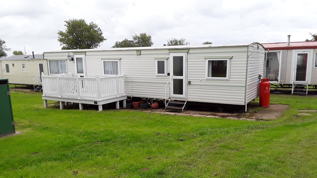Winestead House | 3 bed caravan approx 10 mins from beach bill 1