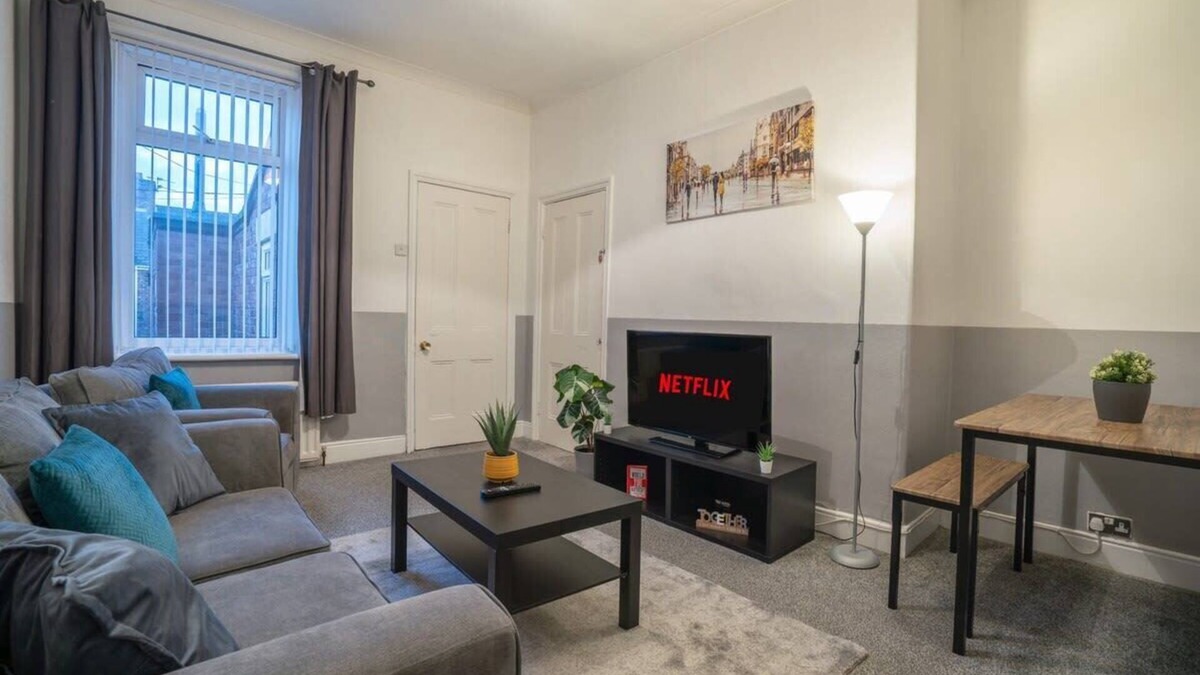 Gateshead Apartment | 3 Bed-Free Parking-Close to City