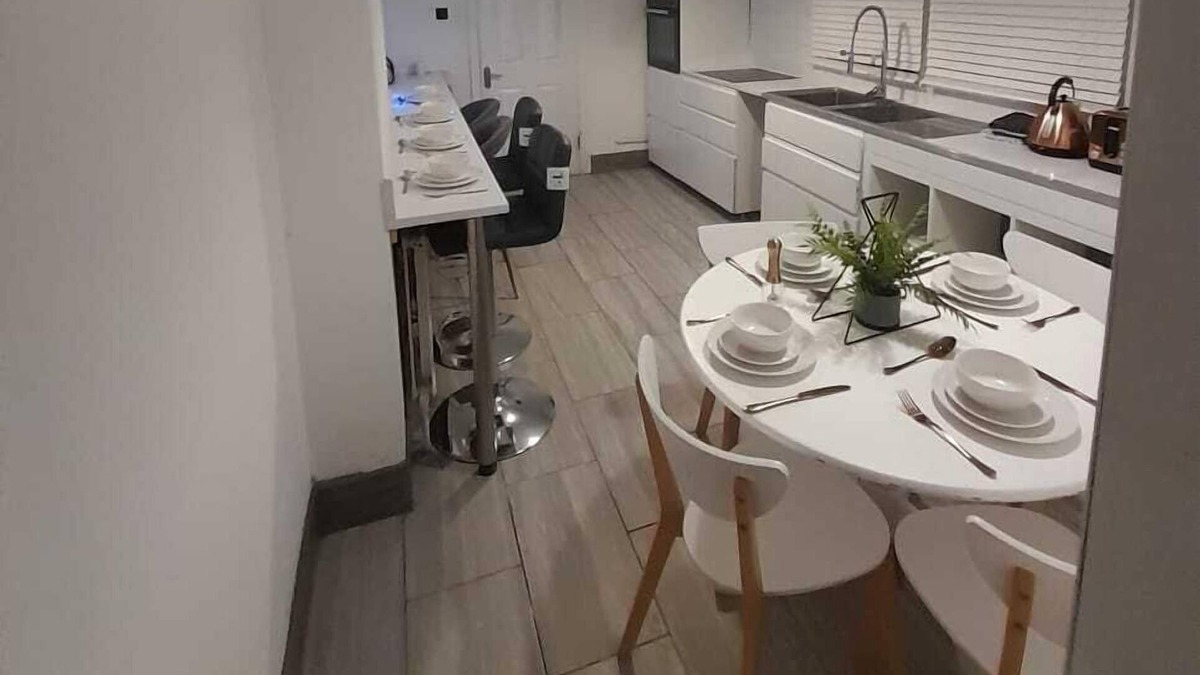 Ladywell House | 3-Bed House in London self-contained in Ladywell