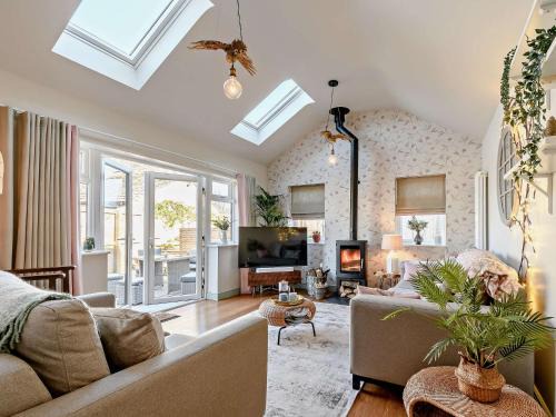 Inchbrook House | 3 Bed in Amberley 89898