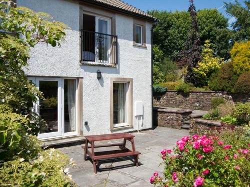 Egremont House | 3 Bed in Haile SZ058
