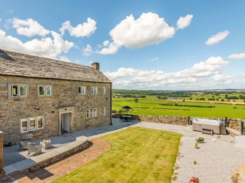 Penrith House | 3 Bed in Pooley Bridge 89068