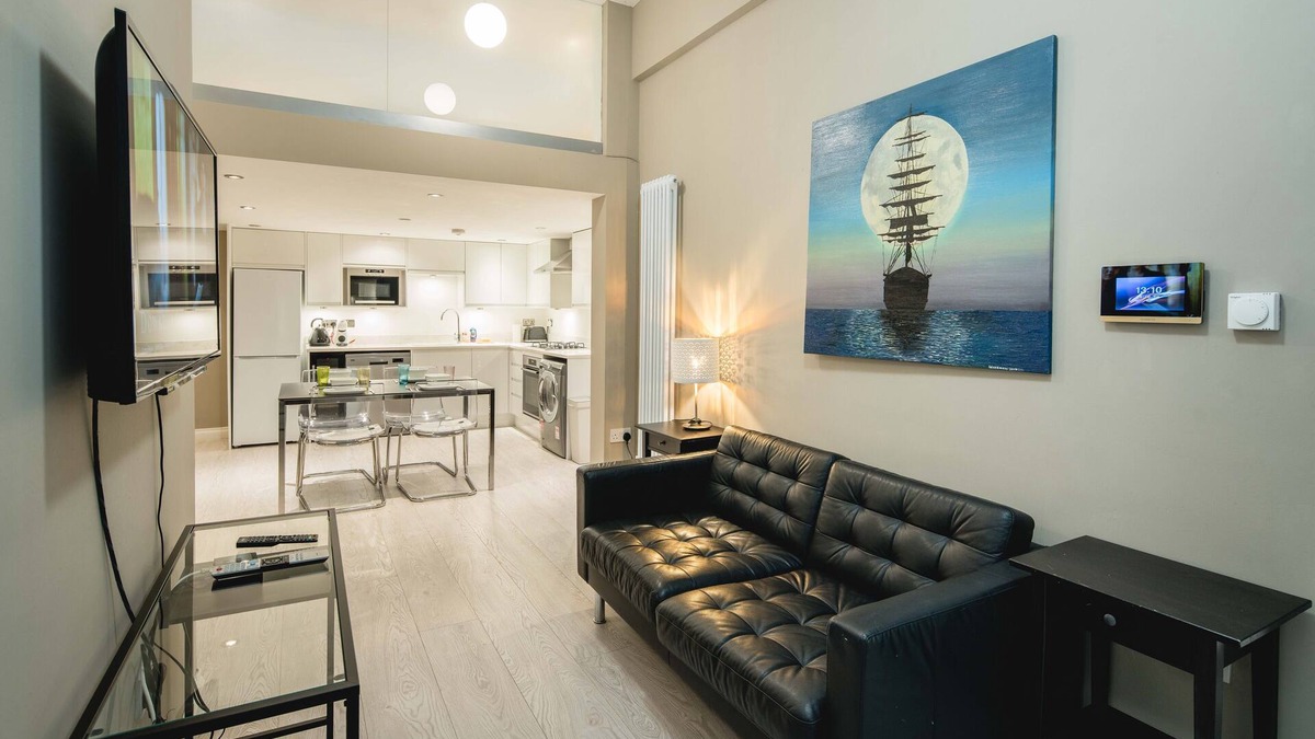 South Kensington Apartment | 3-Bed Opposite Museum/10 min from Harrods