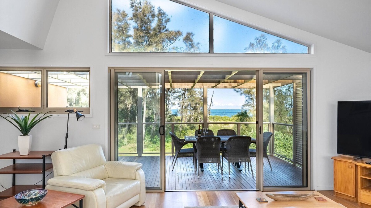 Long Beach House | 3-Bed Seaside Serenity Escape at Long Beach