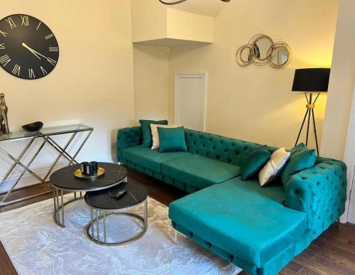 Glasgow House | 3 Bed - Sleeps 7 - Free Parking - Central Location
