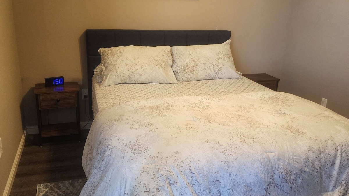 Lincoln County House | 3 bedroom 1 bath above garage guest house