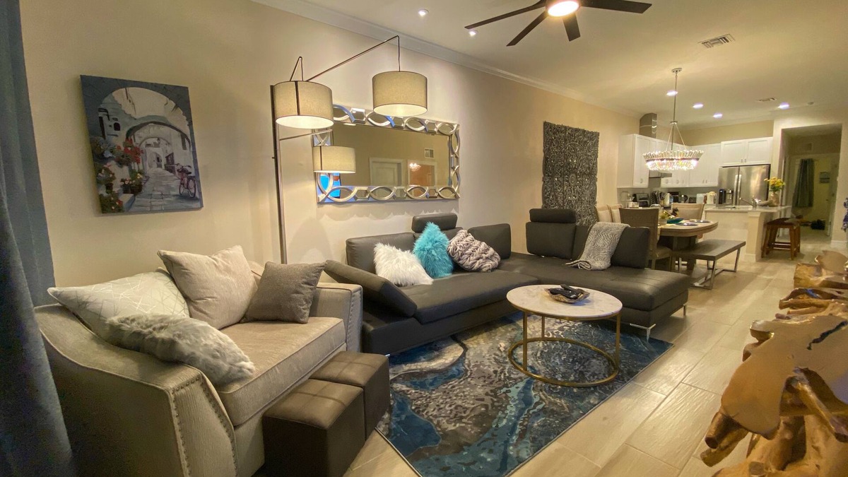 Cypress Lake Villa | 3 bedroom/2 bath home near Ft. Myers and Sanibel beaches.