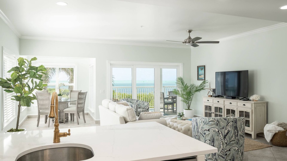 Key West Condo | 3 Bedroom 2 Bath Oceanfront Condo quiet and secluded adjacent to Hotel/Marina