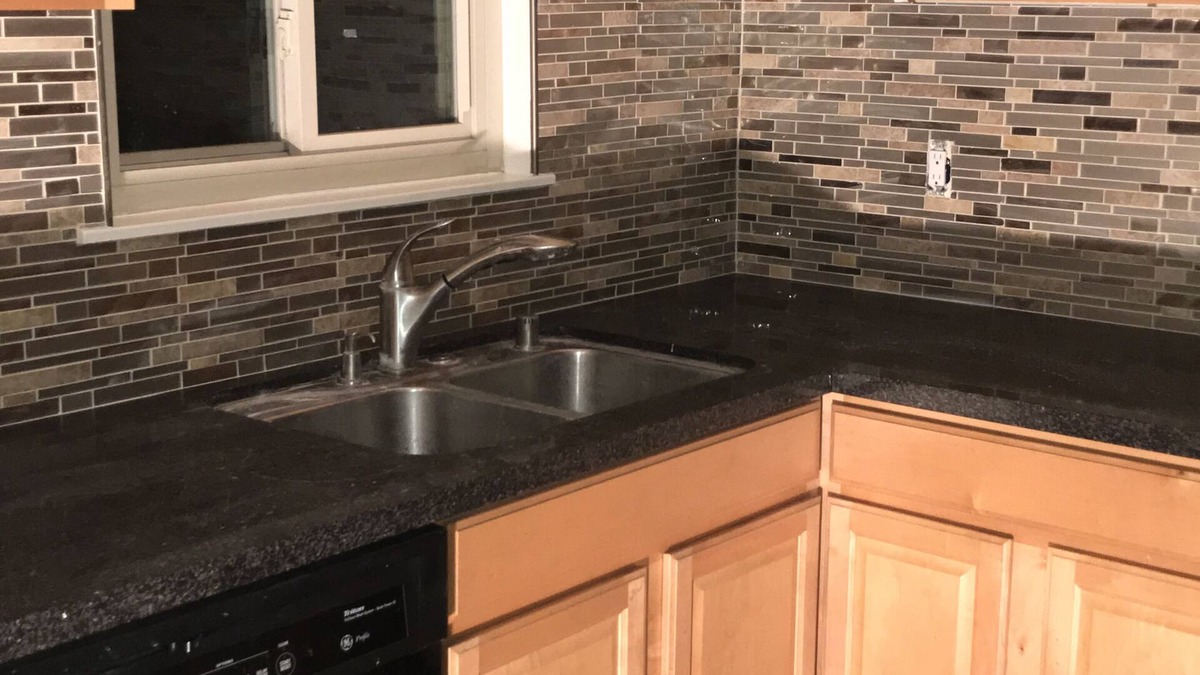 Tustin House | 3 Bedroom, 2 Bath, private backyard, with garage home in OC!