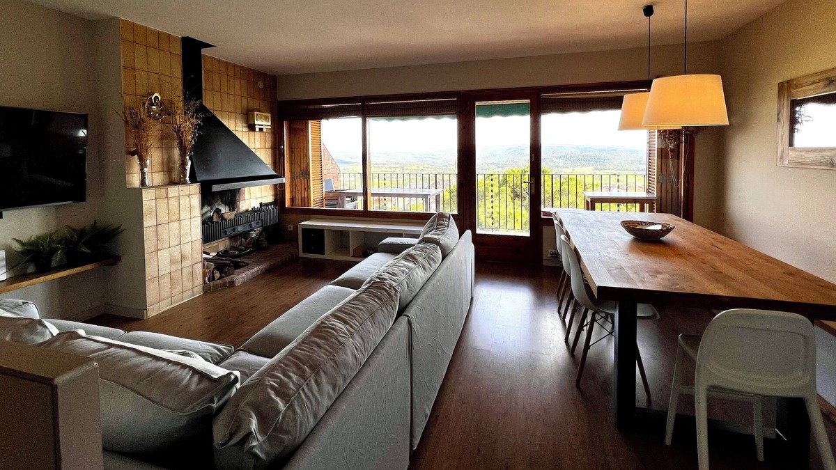 Moia Apartment | 3 bedroom 2 bathroom home with parking and a pool Fantastic terrace with a view