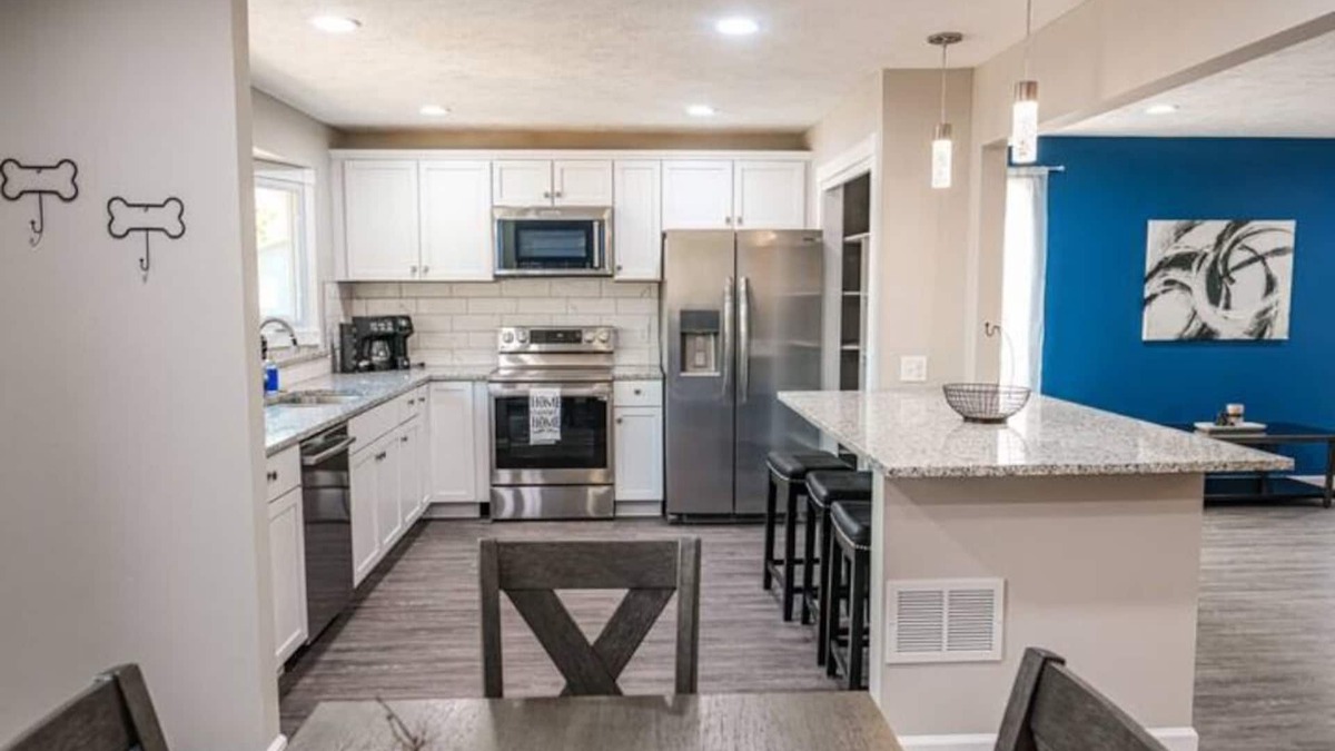 Millard House | 3 Bedroom 2 Full Bath 4 Bed Deck 500Mbps