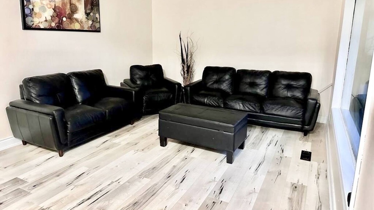 Rosemount House | 3 bedroom 2 full washroom house near Fairview Park Mall