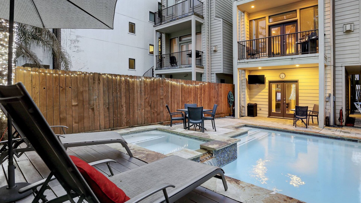 Washington Ave./ Memorial Park House | 3 Bedroom 3.5 Bath Townhome w Private Pool Oasis