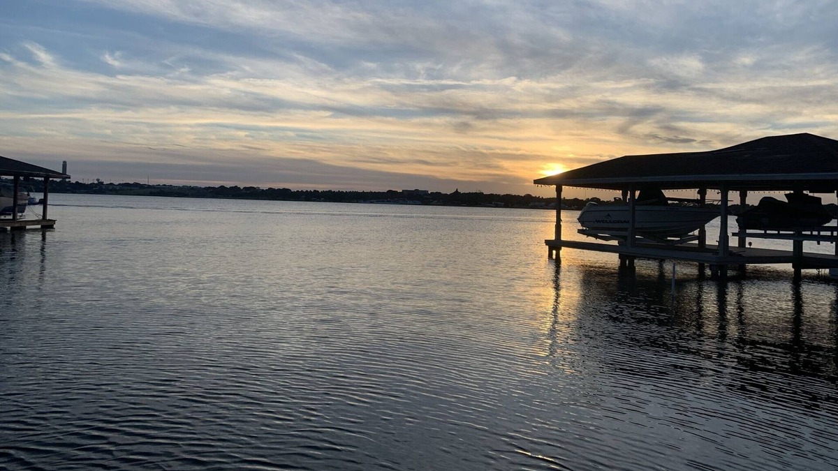 Sylvan Shores House | 3 Bedroom 3 Bath Lake Clay Getaway with Beautiful Pool