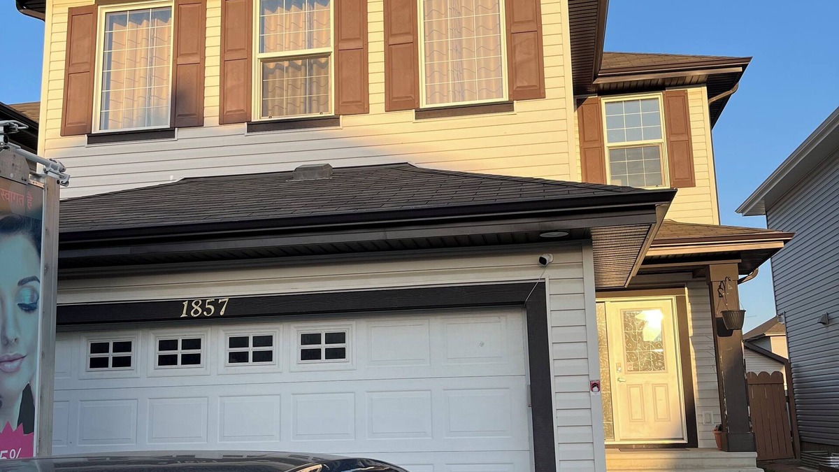 Southeast Edmonton House | 3 Bedroom 3 Beds Beautiful Single Family House