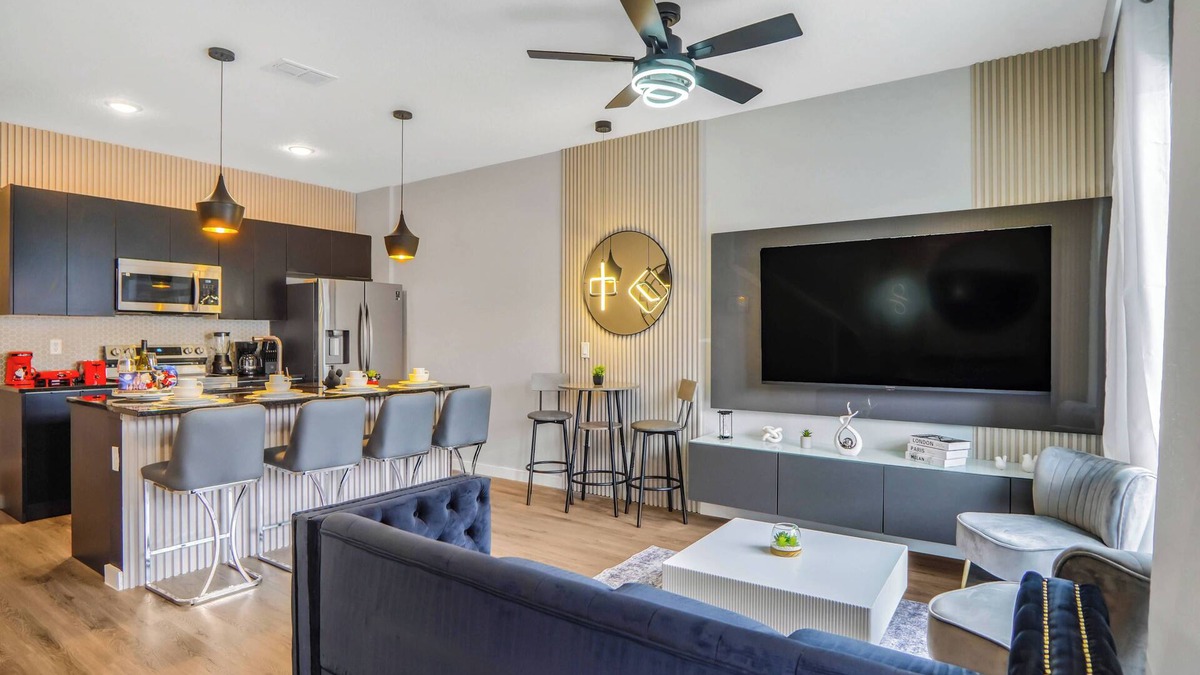 West Kissimmee House | 3 Bedroom 8 Miles from Disney Word