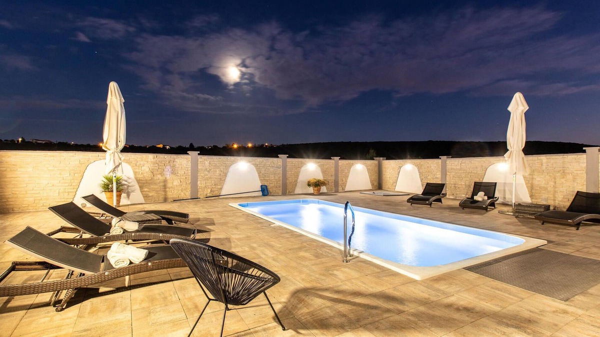 Donje Rastane House | 3 bedroom accommodation in Sveti Filip i Jakov